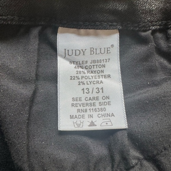 Judy Blue Mid-Rise Black Denim Destroyed Slim Fit Jeans 13/31 - Picture 8 of 8